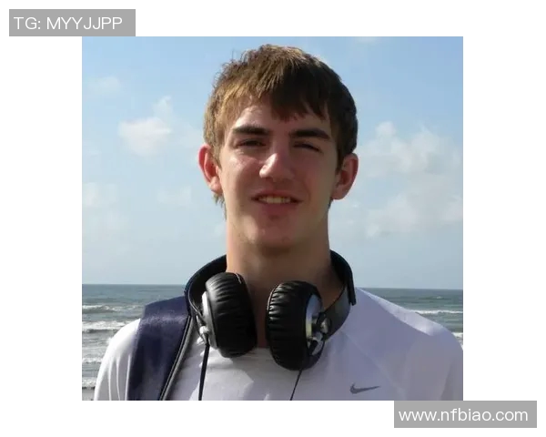 亚历克斯卡鲁索的篮球之路与个人魅力探索